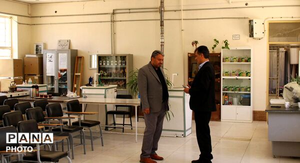 آیین تقدیر از برگزیدگان کشوری در شهرستان کیار