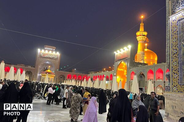 مشهدالرضا(ع) سیاه‌پوش غریب خراسان؛ ایران در سوگ امام مهربانی‌ها