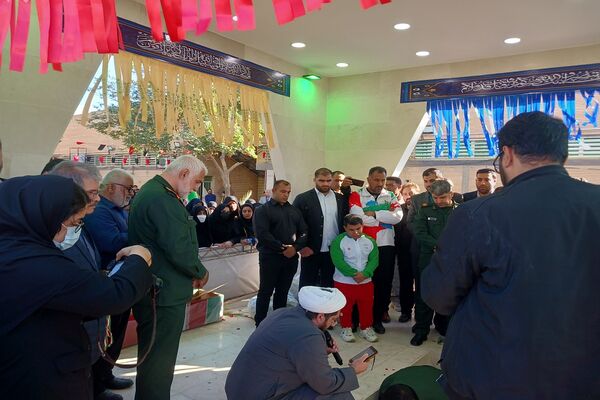 تشییع شهید قهرمان بر دستان پهلوانان خوزستان