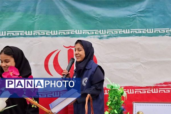 جشن ولادت منجی، در مدرسه مریم بهارستان دو