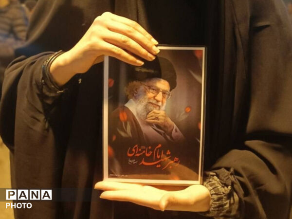 سنگر ما خیابان است
