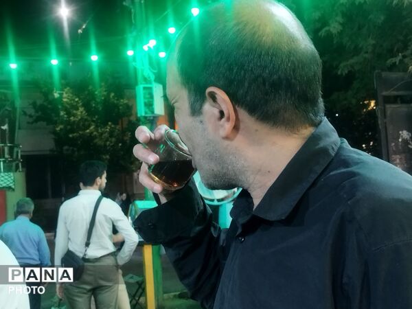 چایخانه حضرت زهرا (س)؛ جایی که مهربانی دم میآید و محبت سرو میشود