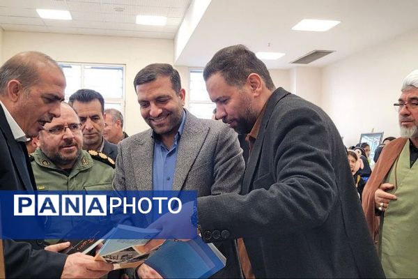 جشنواره غذاهای بومی محلی در سرای محله نسیم شهر