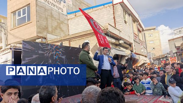 ملکان در پرتو هنر و معنویت؛ جشن میلاد امام رضا (ع) در بازار نوسازی شده