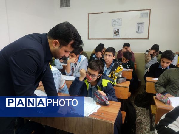 برگزاری آزمون تبار در دبیرستان پسرانه امام حسین(ع)