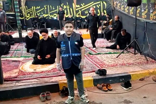 باعشق امام حسین (ع) خدمت می‌کنم
