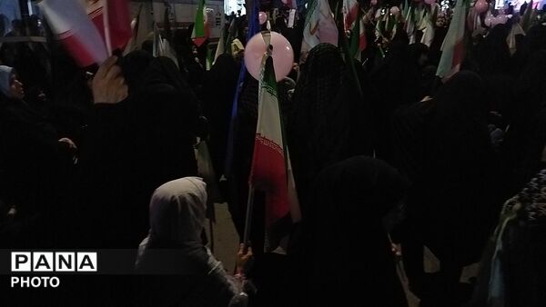 دختران نیشابوری در صف اول تجمعات-۳