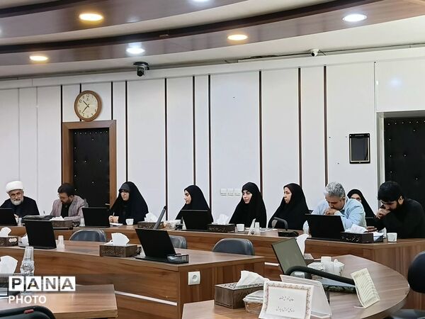 جلسه کار گروه توسعه آموزش عمومی قران کریم در آموزش و پرورش خراسان رضوی