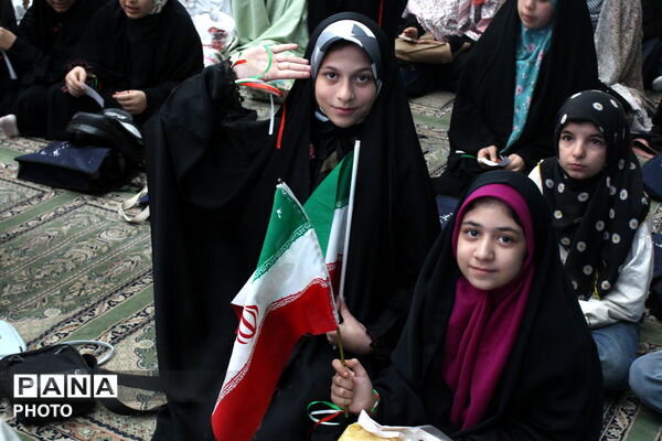 همدان میزبان «بزرگترین نماز جمعه دخترانه»
