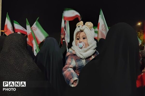 هستیم بر عهدی که بستیم تا آخر جان