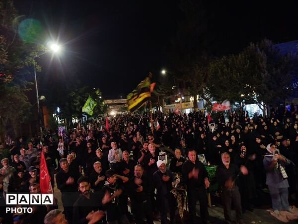خیابان امام خمینی شهرستان نیشابور باز هم اجتماعات شبانه مردم این شهر را در برمی‌گیرد