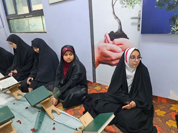 محفل انس با قرآن در کانون فرهنگی‌تربیتی رضوان محمودآباد
