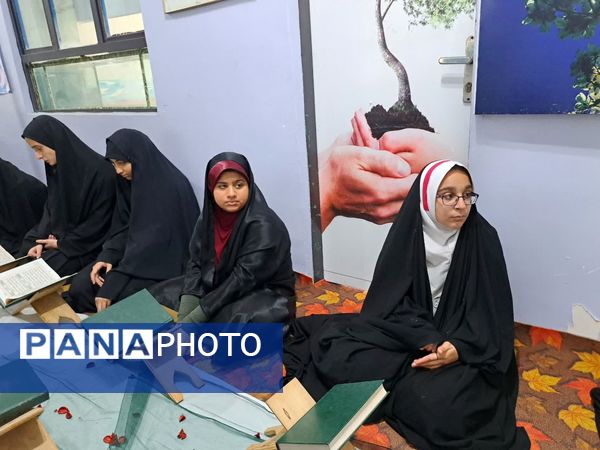 محفل انس با قرآن در کانون فرهنگی‌تربیتی رضوان محمودآباد

