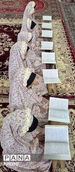  محفل انس با قرآن وضیافت افطاری در آموزشگاه شهید غلامپور زاوین