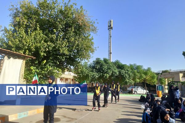 روز شاد و به یاد ماندنی با برنامه‌های ورزشی در مدرسه