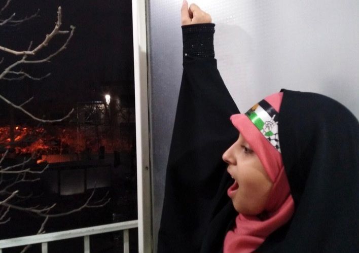 حضور دانش‌آموزان دبستان المهدی در راهپیمایی ۲۲ بهمن 