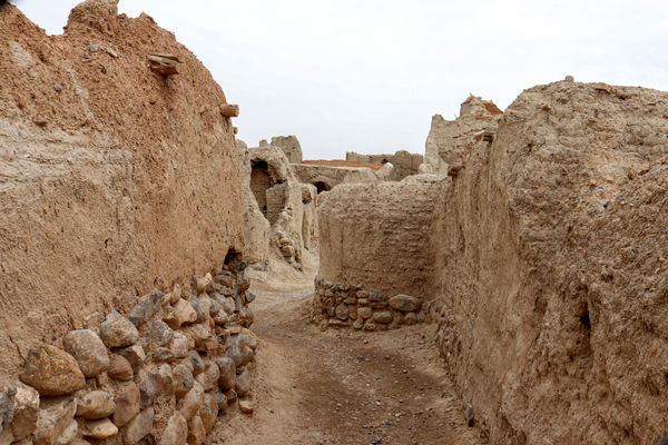 قلعه باستانی ایزدخواست؛ نخستین بنای طبقاتی دنیا