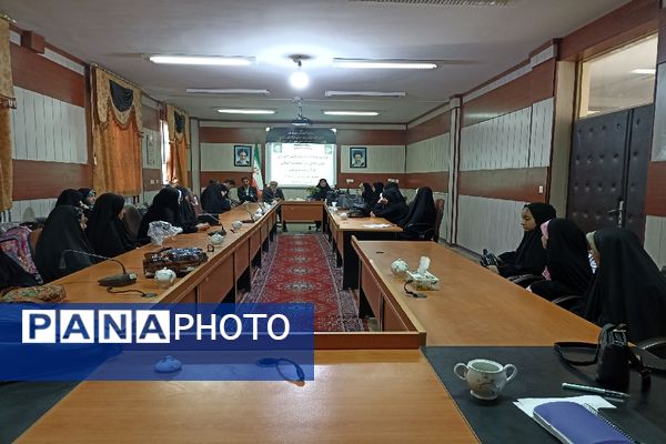 برگزاری مراسم بدرقه و توجیه مقام‌آوران رشته‌های قرآن، عترت و نماز