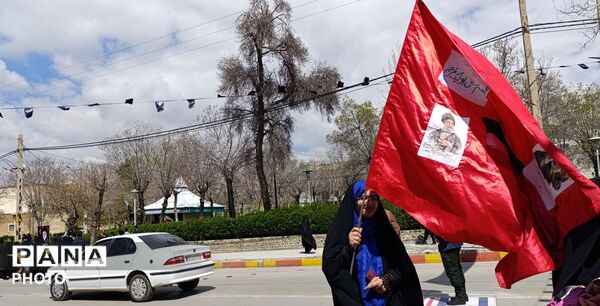 چهل روز تنهایی پس از شهادت امام انقلاب؛ مردم اسدآباد همچنان در صحنه