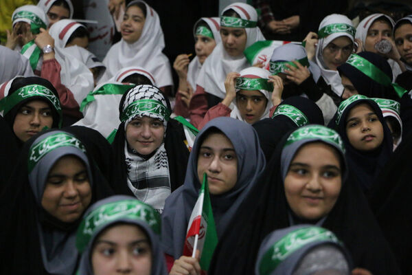 همایش دختران حاج قاسم 