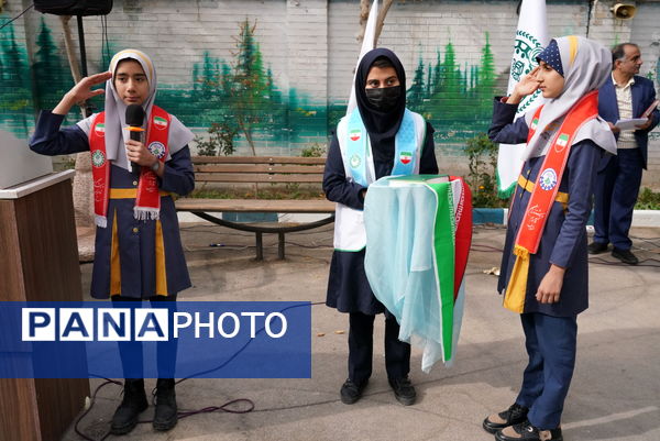 برگزاری مانور زلزله استان اصفهان در دبیرستان شاهد ظهور ناحیه یک 