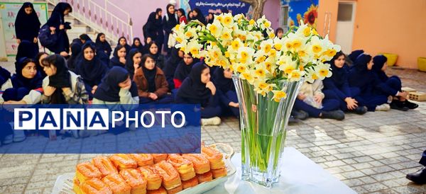 جشن ولادت صاحب الزمان در مدرسه صالحین 