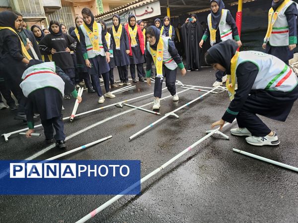 اجرای مانور زلزله در دبیرستان حاج علی اکبر گراشی ناحیه 3 شیراز