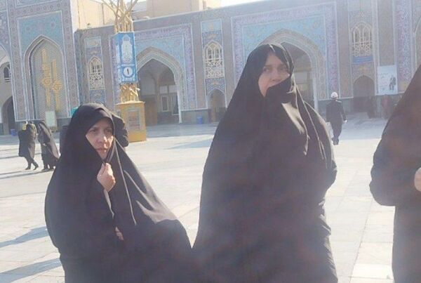 مراسم تشییع پیکر پاک شهید علی‌اصغر آدینه، صحنه‌ای از شکوه ایمان و وفاداری