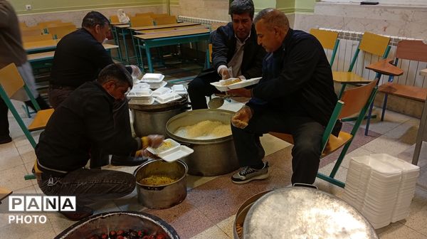 ضیافت ماه رمضان در دبیرستان قلم‌چی۲ بن