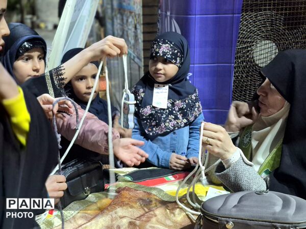 برپایی غرفه فرهنگی سازمان دانش‌آموزی در میدان المپیک