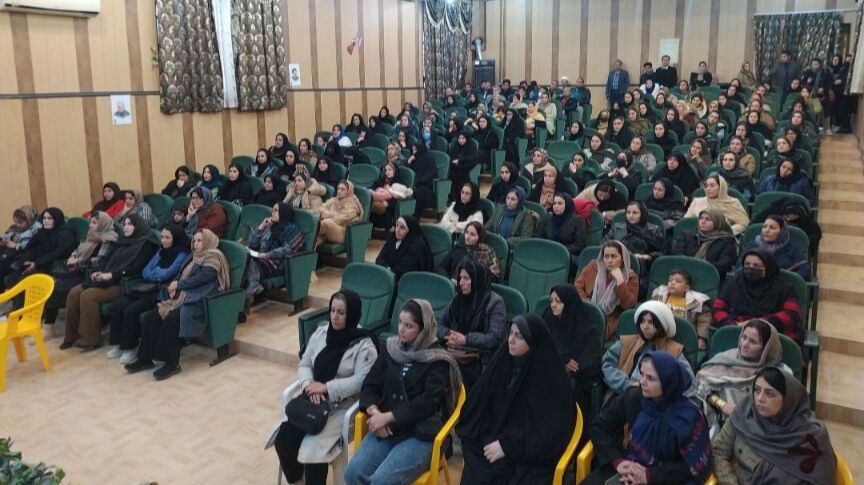 برگزاری جلسه آموزش خانواده در دبستان معلم آشخانه 