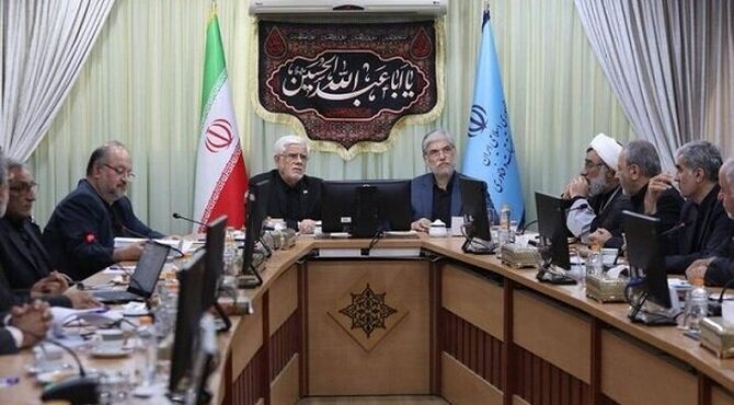 عارف: مردم اصلی‌ترین میزبانان بدرقه آقای شهید ایران هستند
