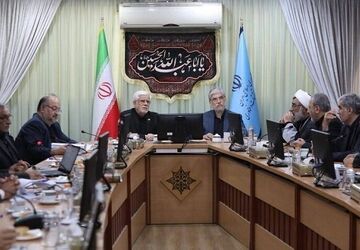 عارف: مردم اصلی‌ترین میزبانان بدرقه آقای شهید ایران هستند