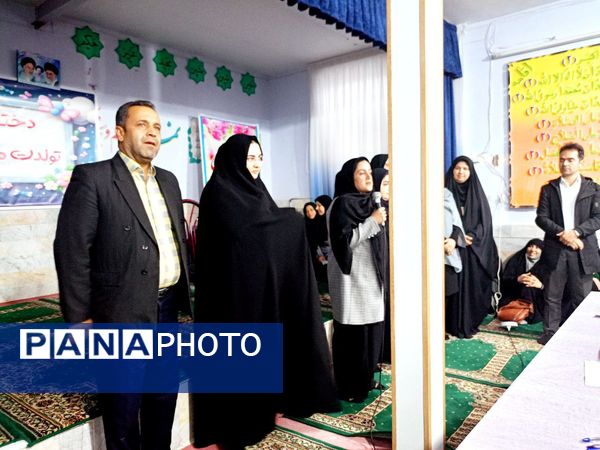 اولین جلسه انجمن اولیا دبستان سمیه کاشمر