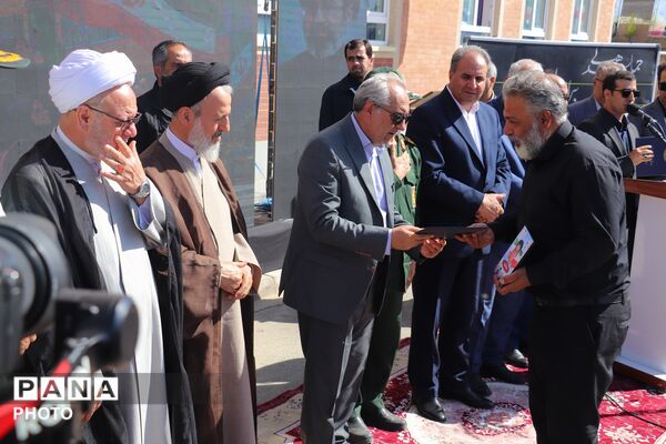 زنگ مهر و مقاومت در مدارس تبریز