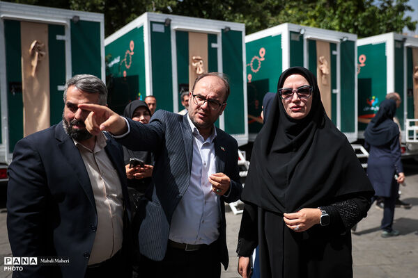 آیین بهره برداری از ۱۰ دستگاه خودرو کتابخانه عمومی سیار