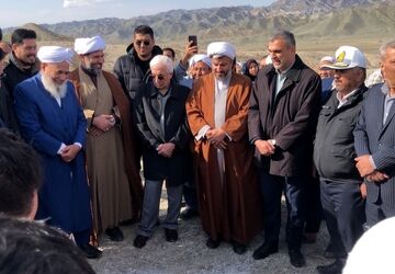  آئین کلنگ زنی و احداث مدرسه شش کلاسه