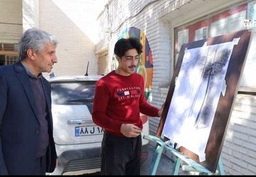 بازدید  مدیر آموزش وپرورش از کارگاه های گرافیک، پویانمایی و موسیقی سنتی هنرستان هنرهای زیبای شهرضا 