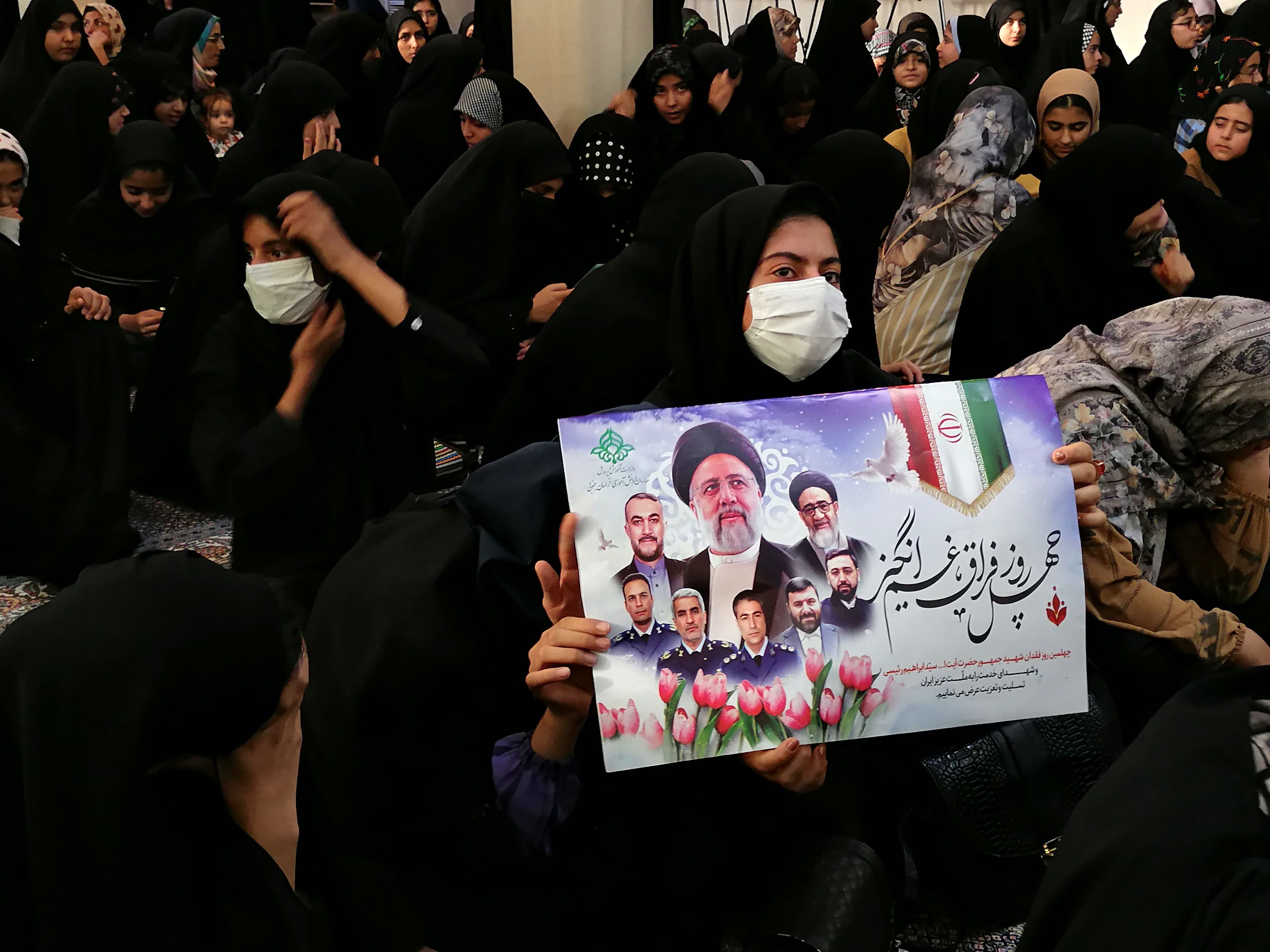 اجتماع دانش‌آموزی چهلم شهدای خدمت در بیرجند