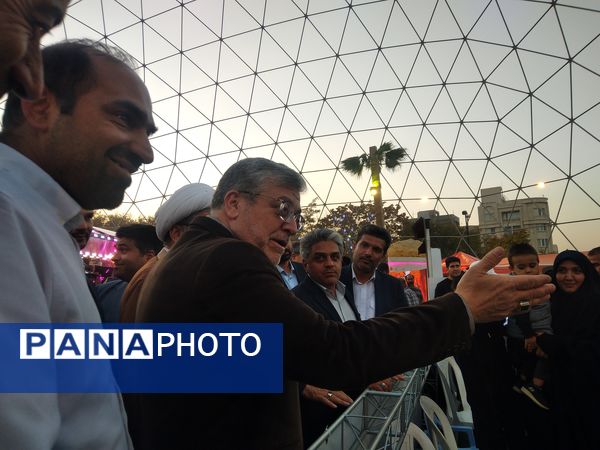 جشنواره طعم و رنگ پاییز با حضور شهردار مشهد آغاز به کار کرد