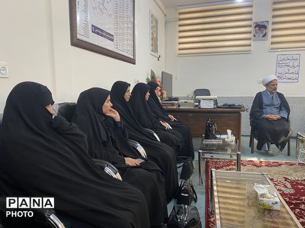 دیدار فرهنگیان با امام جمعه و فرماندار