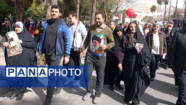 راهپیمایی 22 بهمن در شیراز برنامه دشمن را برچید