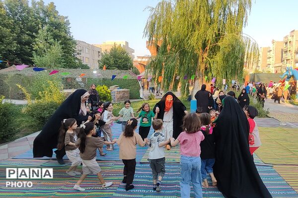 اجرای ویژه‌برنامه‌های فرهنگی و شاد برای کودکان به همت گروه جهادی ندای رسا در عید غدیر