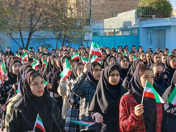افتتاحیه همیاران معلم در دبیرستان فاطمیه