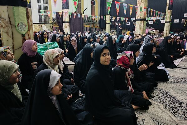 مراسم معنوی اعتکاف دانش‌آموزی(دختران) در مساجد کرمانشاه 