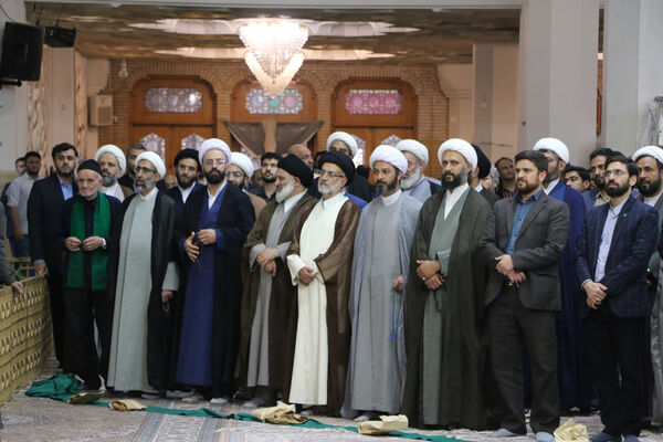 اجتماع عظیم دختران دانشجوی کشور در حرم حضرت معصومه(س)