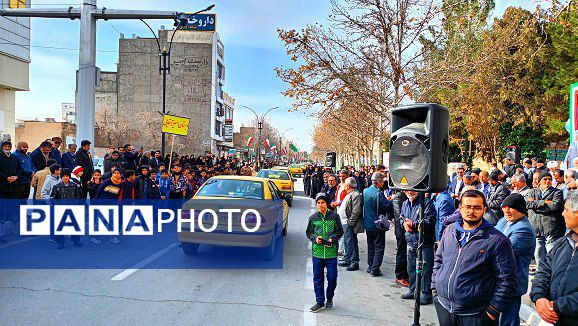 جشن ورود امام به میهن در کاشمر