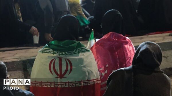 شور و معنویت در خیابان انقلاب 