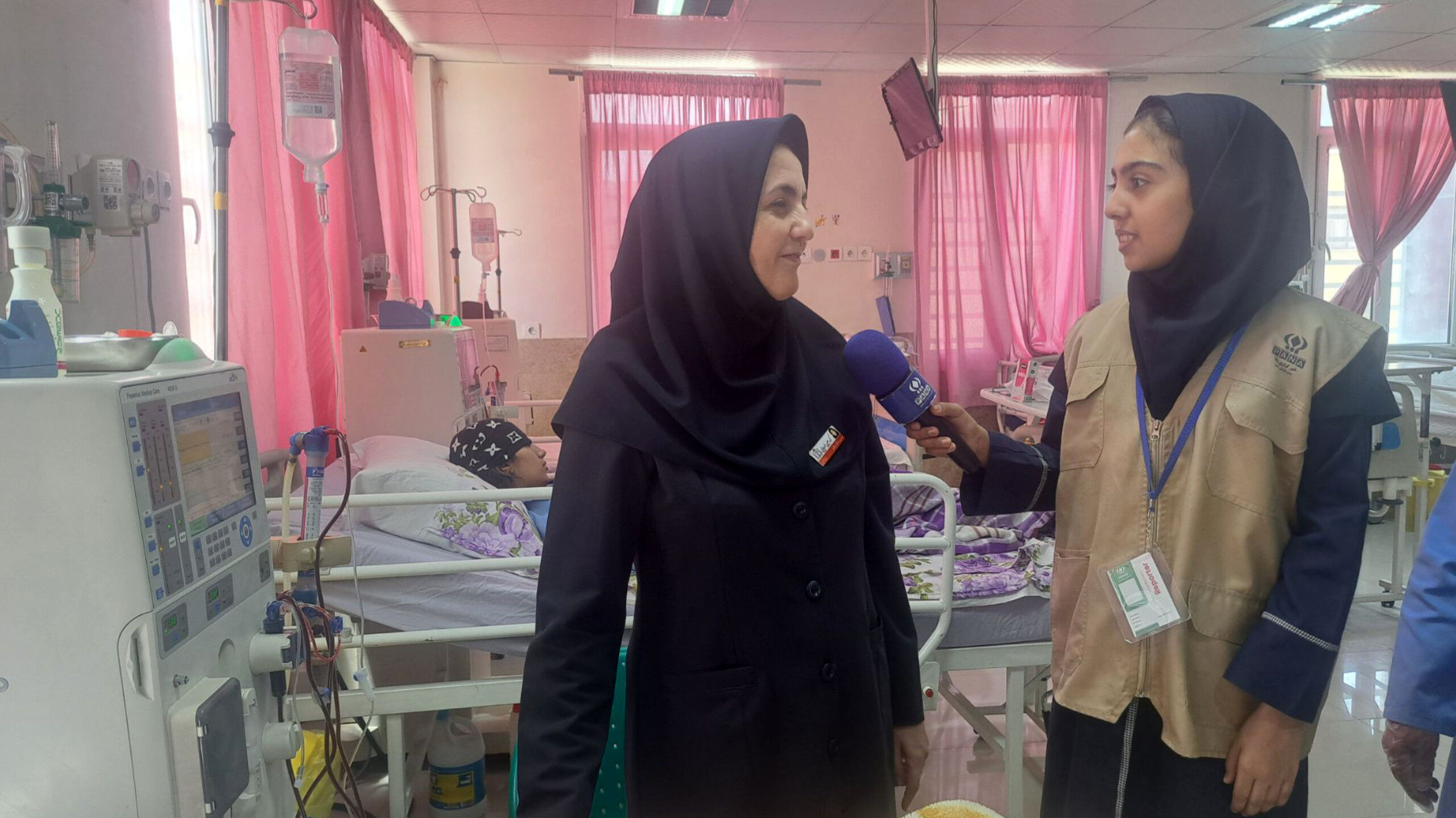 مادر کودکان دیالیزی دکتر شیخ آغوشش بوی بهشت میدهد