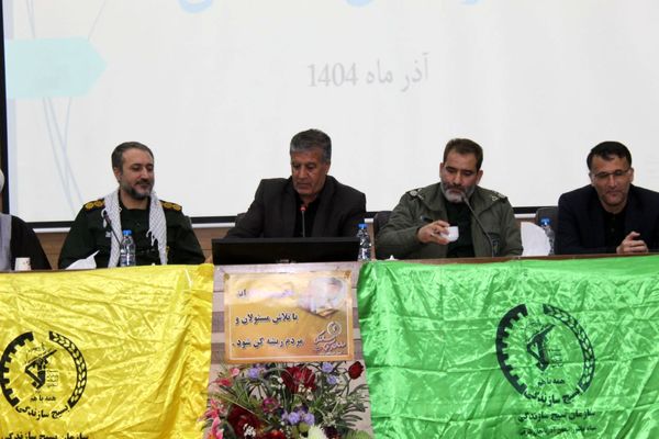 تجلیل از کارآفرینان ملکان در آیین هفته بسیج